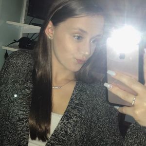 Meet your Posher, Brianna